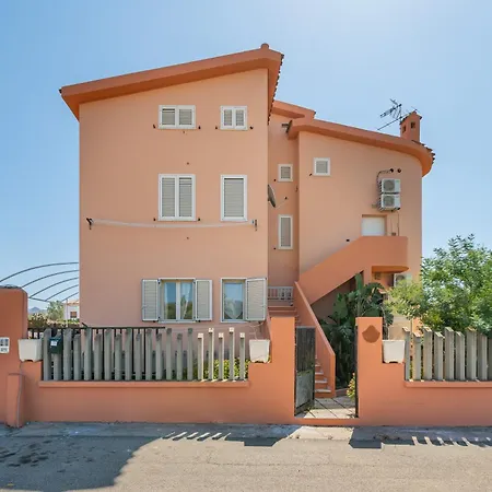 Erica Yuri * Villa San Pietro