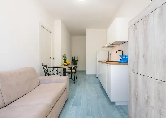 Erica Yuri * Villa San Pietro